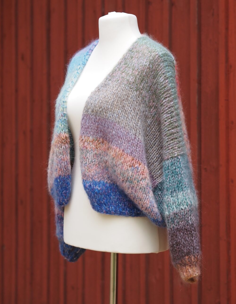 Buntmelierte Strickjacke