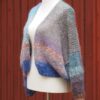 Buntmelierte Strickjacke