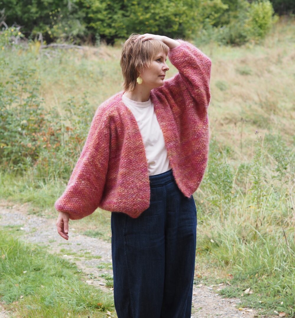 Strickjacke in Himbeer-Melange