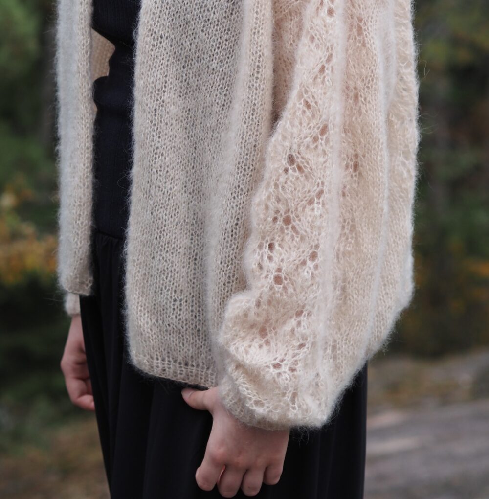 Spitzen-Strickjacke in Creme